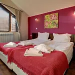 Redenka Club 3*