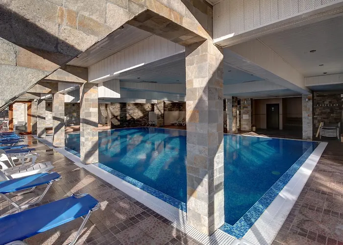 Redenka Club منتجع